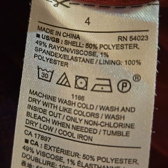 Banana Republic Factory burgundy skirt size 4 - Picture 8 of 8